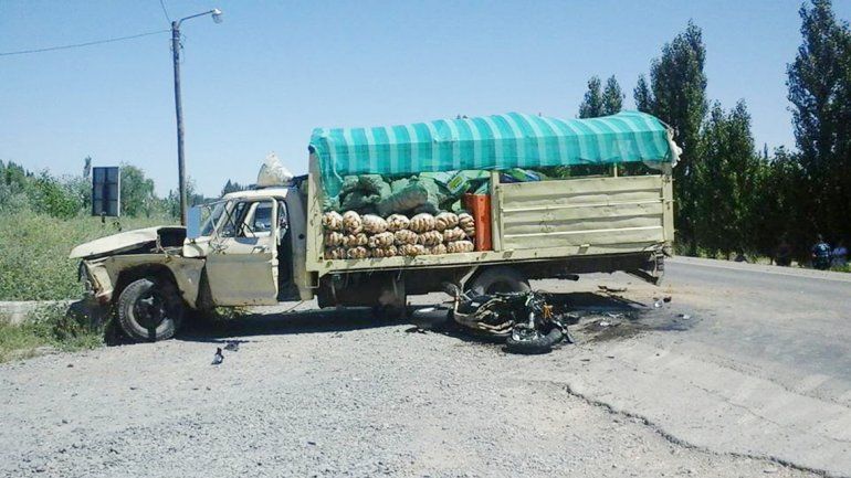 Uno de los motociclistas murió en la Ruta 151