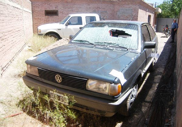 Investigan robo de automotor