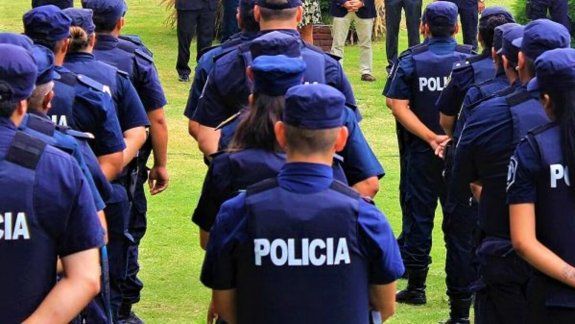 Policía denunció a compañeros por una violación en manada