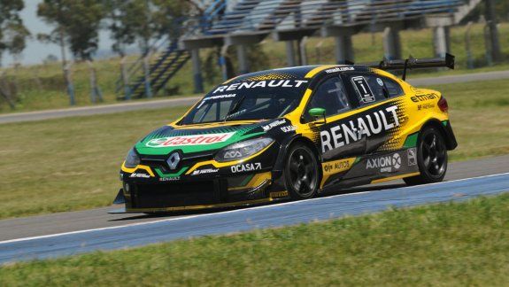 Pernía ganó en Río Cuarto y Urcera sumó un nuevo abandono en el Súper TC2000