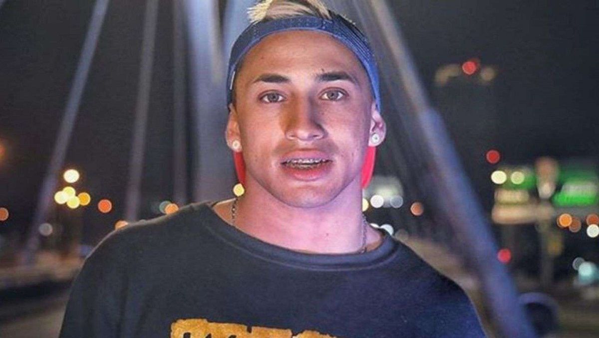 Yao Cabrera cayó de un tercer piso y está en grave estado