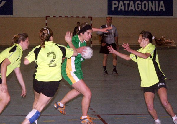 El Nacional B de handball jugó la primera fecha