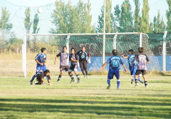 Tres líderes en la Liga Confluencia