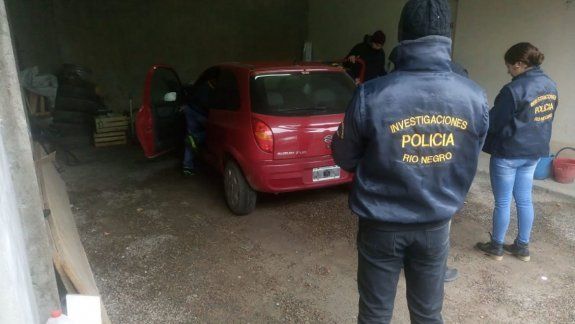 La Brigada cipoleña secuestró el auto a pedido de la fiscalía.
