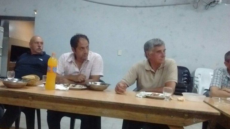 Representantes de siete cámaras se reunieron en Ingeniero Huergo.