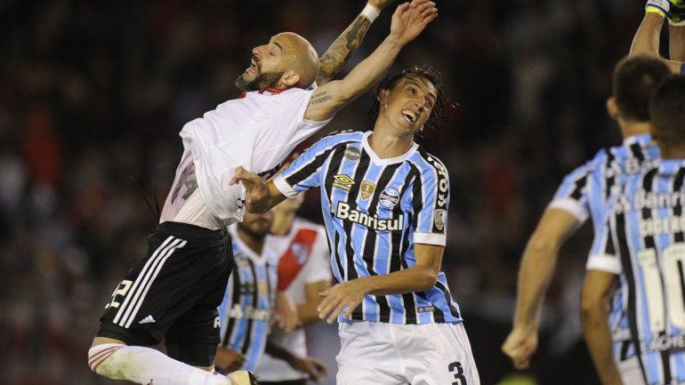 Gremio borró a River del Monumental y sacó ventaja