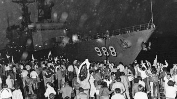 La gente de Puerto Madryn repudió la llegada de la flota estadounidense, que terminó en retirada.&nbsp;