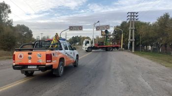 Protección Civil tiene una guardia permanente en el puente ferroviario.