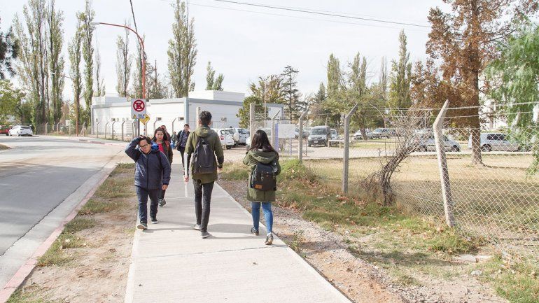 El primer intento de secuestro ocurrió a metros del ingreso a la facultad.
