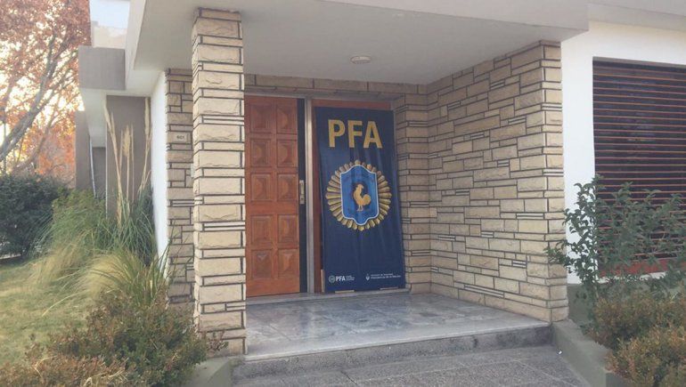 Di Tella visitó la nueva sede de la Policía Federal en Cipolletti