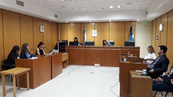 La audiencia de formulación de cargos se realizó este jueves en Roca. El amigo de la víctima, que murió de un tiro en la cabeza, fue imputado y quedó en prisión preventiva. 