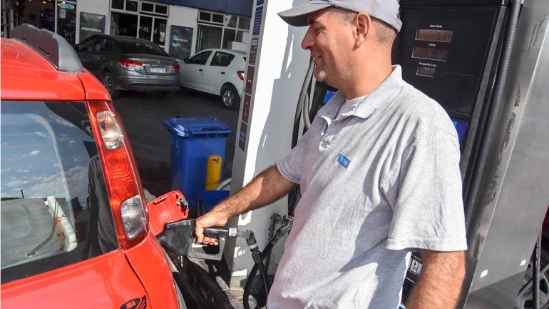 Nuevo golpe al bolsillo: volvió a aumentar la nafta y el gasoil
