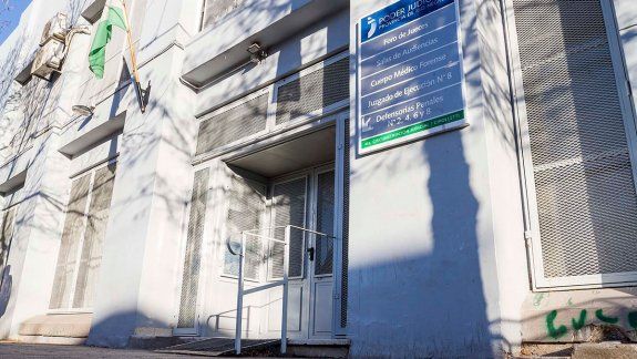 Recurre a una psicóloga para que le den domiciliaria