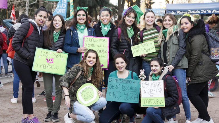 Una ola verde copó las calles cipoleñas para pedir por el aborto legal