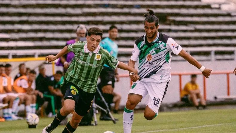 Aldosivi seguirá en la primera división, condenando a los dos equipos cuyanos.