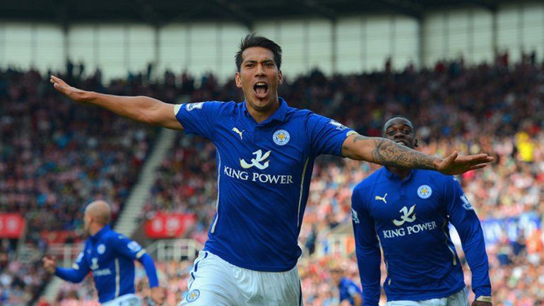 Con Ulloa en la cancha, Leicester no pudo contra el Manchester