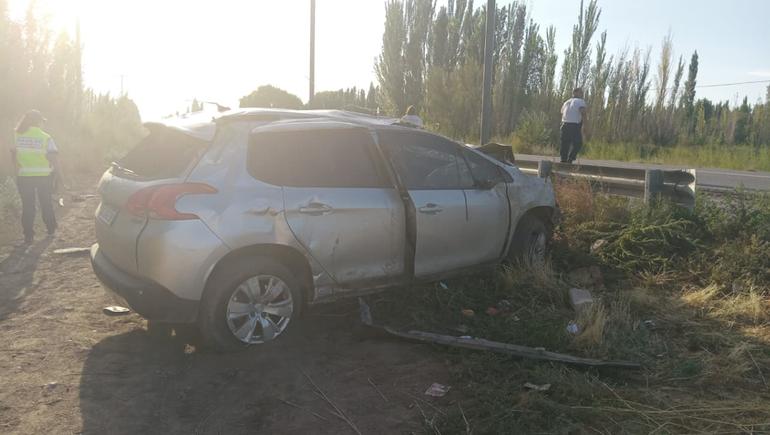 Un accidente fatal tuvo lugar en la madrugada del sábado en la ruta 22. Un joven de 19 años murió.