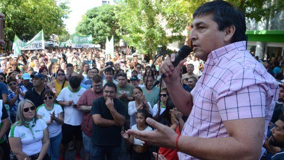 Quintriqueo dice que ganó y pide contar todos los votos