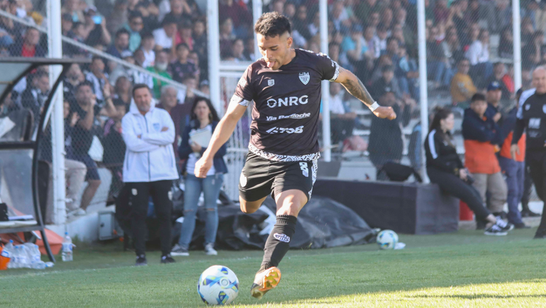 Amarfil comenzó como capitán del equipo hasta que fue expulsado. Foto: Anahí Cárdena&nbsp;