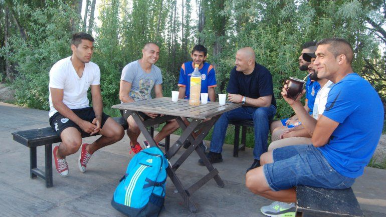    El CIF y Los Humildes estuvieron en la charla con Mellado