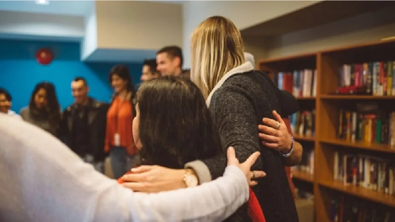 El grupo Sur es la primera comunidad terapéutica apolítica y que no pertenece a ninguna religión en particular en Cipolletti.&nbsp;