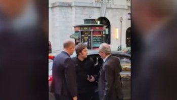 que dijo javier milei sobre las acusaciones de llegar tarde a la despedida del papa francisco