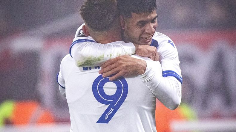 En medio de la niebla, Vélez le ganó a Estudiantes y es campeón de la Supercopa Internacional
