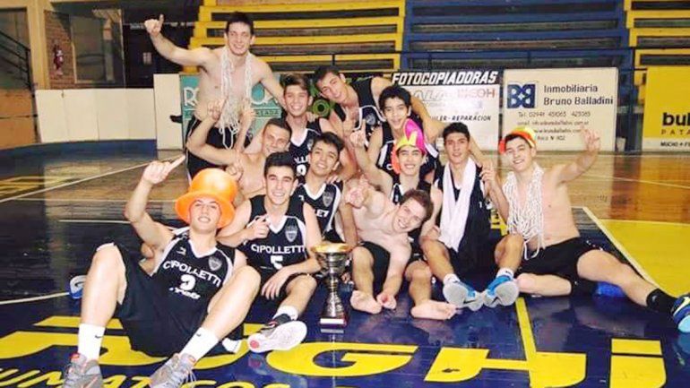 La alegría del plantel U19 de Cipo