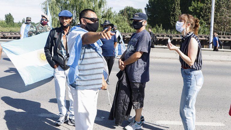 Tensión en los puentes por un corte total de Veteranos