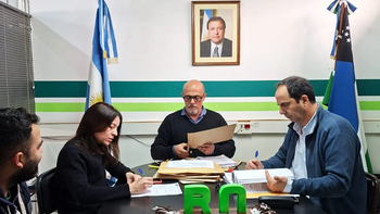 Las dos licitaciones se realizaron en el Ministerio de Educación y Derechos Humanos Provincial.