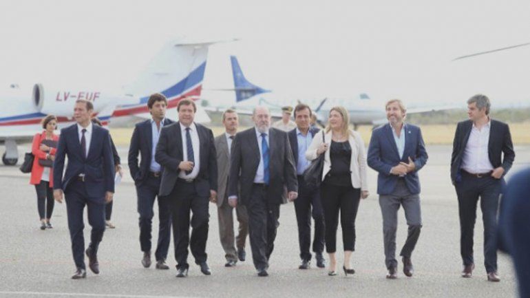 ATE bloquea los accesos al aeropuerto de Viedma por la llegada del presidente Macri