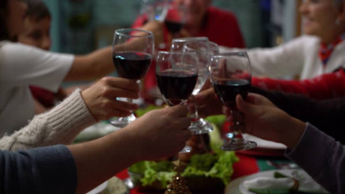 Dramático: se infartó después del brindis y murió delante de su familia