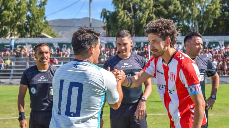 La Amistad y Estudiantes juegan el partido de vuelta.