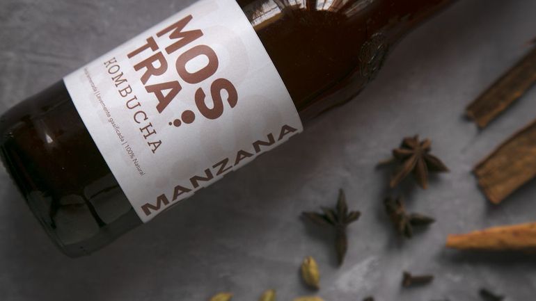 Mostra, la kombucha cipoleña que la rompe