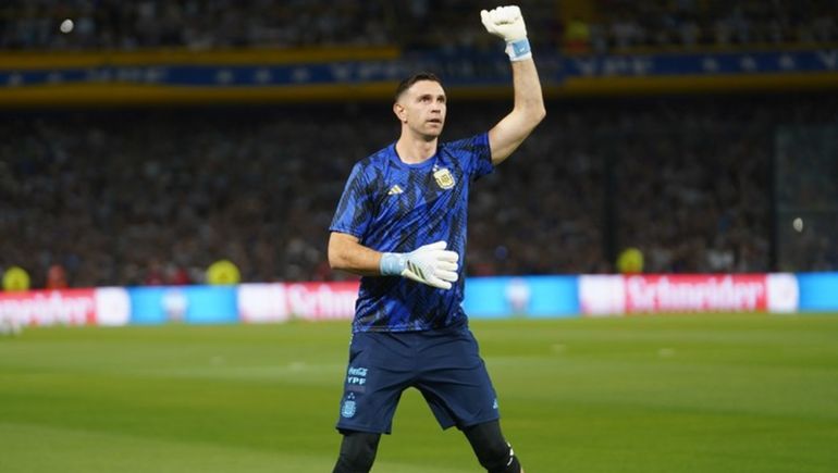 La tremenda crítica del Dibu Martínez a La Bombonera que abrió un debate