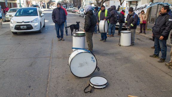 Los trabajadores municipales han efectuado varias protestas en lo que va de la actual gestión. Ahora, el tema salarial puede volver a tensar los ánimos.