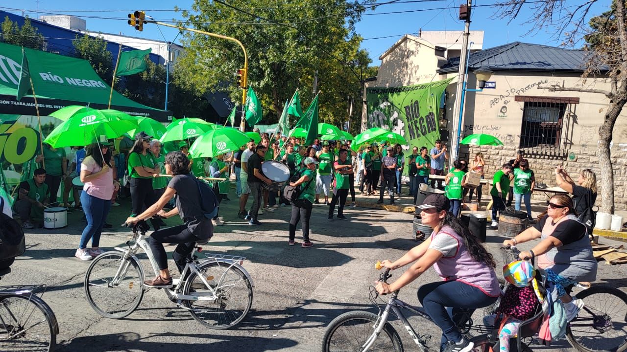 Los trabajadores nucleados en ATE vienen de concretar un acampe en General Roca.