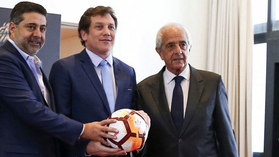 Angelici dijo que no van a jugar la Superfinal