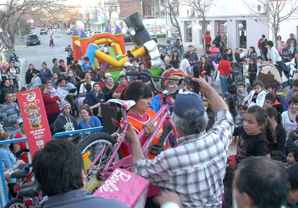 Multitudinaria celebración del Día del Niño