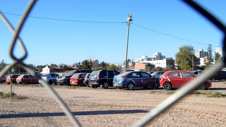 Cayeron en pleno intento de robar autos estacionados