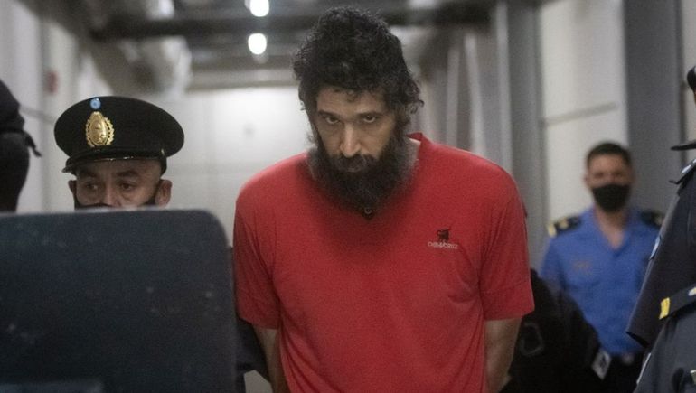 Echaron del juicio al hombre gato porque no dejaba de maullar