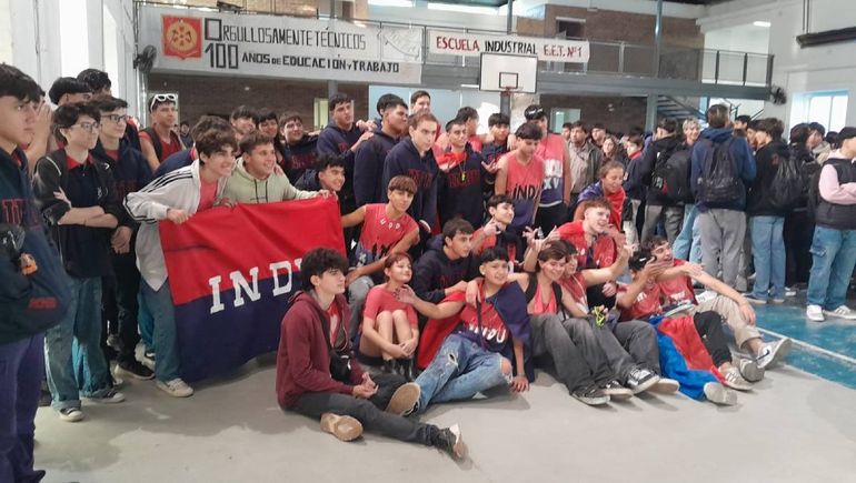 Los alumnos de Bragado aún sueñan con viajar a El Bolsón y necesitan ayuda de empresas del Alto Valle.&nbsp;