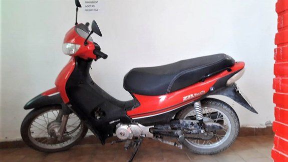 Se le rompió la moto que había robado y terminó preso
