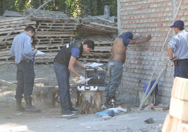 Apresaron a dos sospechosos de asalto