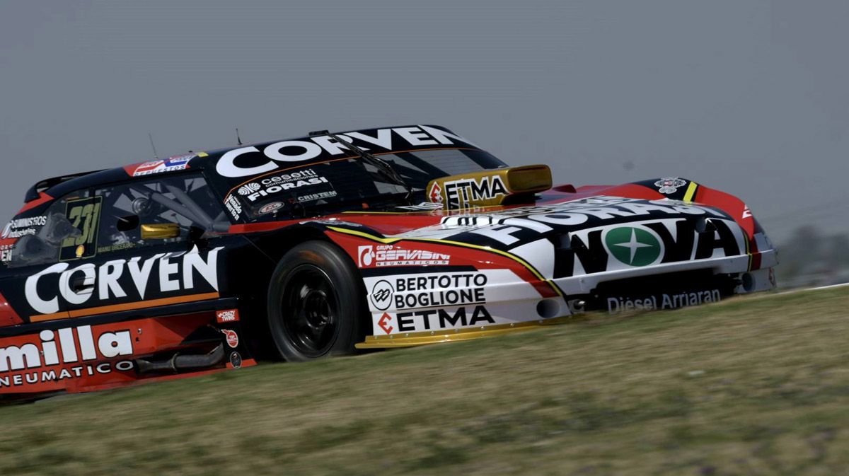 Desde 1971 que un Torino no sale campeón del TC. Urcera es líder con la marca.