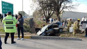 dolor por la muerte del vecino que cayo al canal con su auto