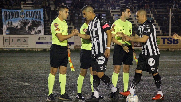 Los capitanes del Federal A debaten con Agremiados