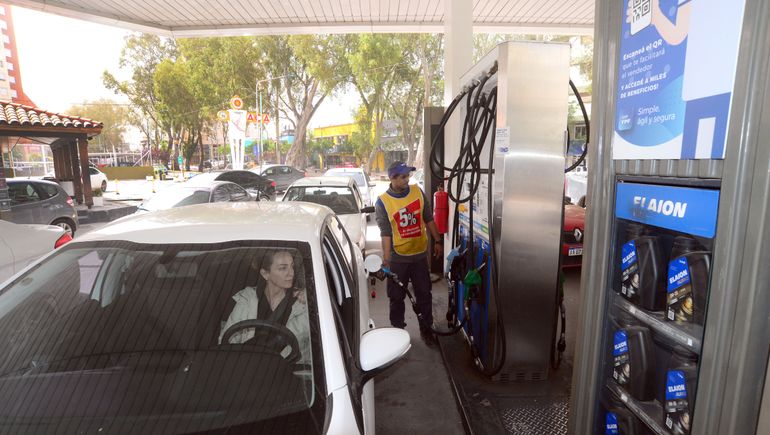 Las refinadoras presentaron un plan de acción para normalizar el abastecimiento