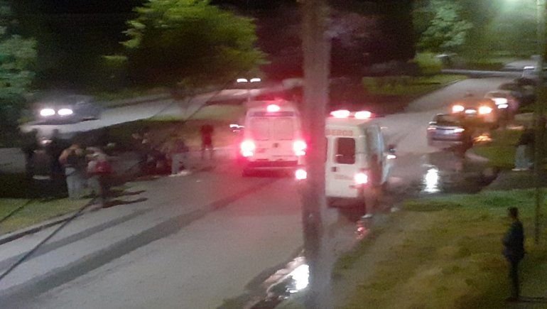 Tragedia: choc&oacute; contra un cami&oacute;n de recolecci&oacute;n de residuos y muri&oacute;