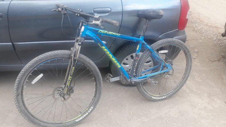 Un ciclista está en estado crítico tras sufrir una violenta caída